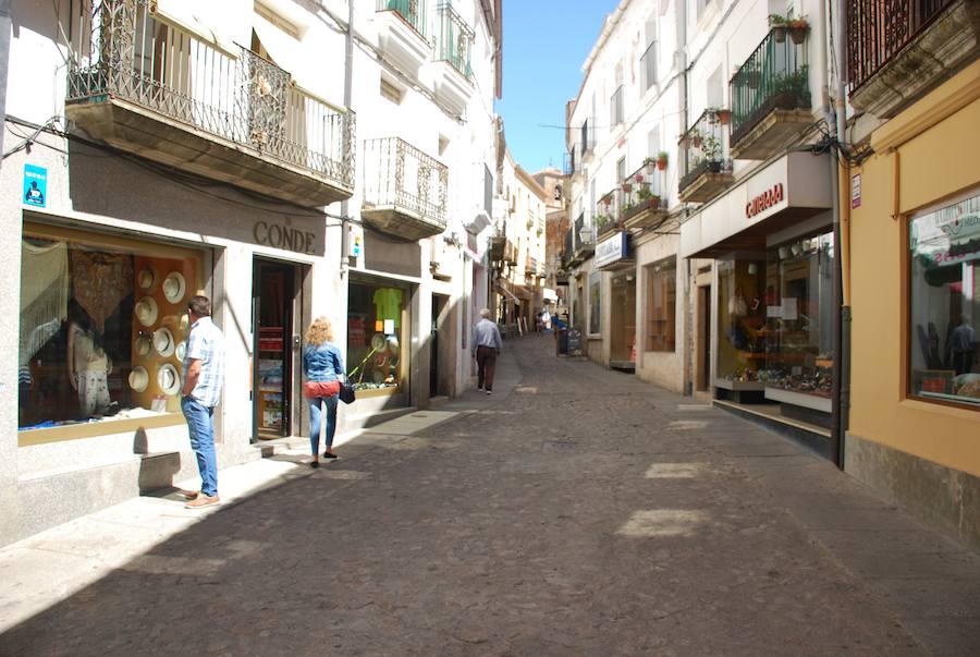 La calle Tiendas, una de las váis afectadas por esta ordenanza 