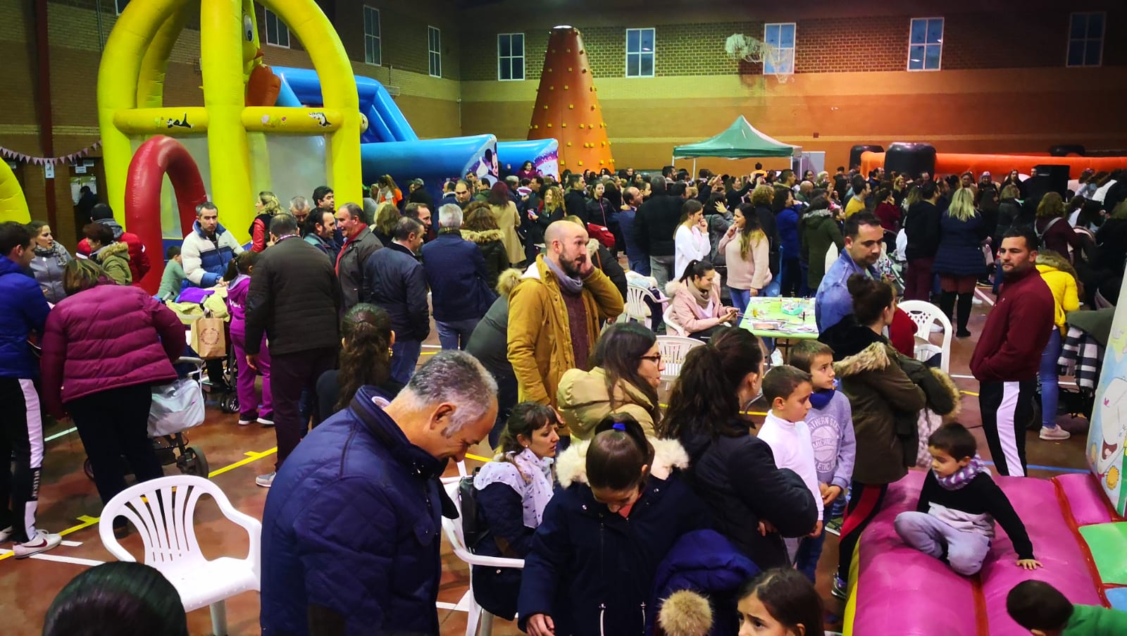 Algunas imágenes de la quinta edición de Valverdilandia celebrada en el pabellón polideportivo de Valverde de Leganés (29-12-2018)