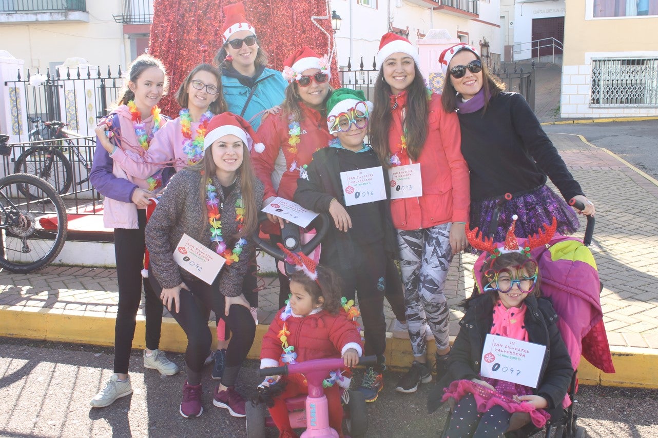 Algnas imágenes de la tercera edición de la San Silvestre Solidaria 2018, celebrada en Valverde de Leganés (30-12-2018)