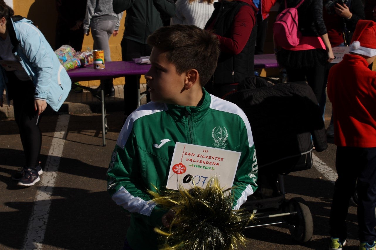 Algnas imágenes de la tercera edición de la San Silvestre Solidaria 2018, celebrada en Valverde de Leganés (30-12-2018)