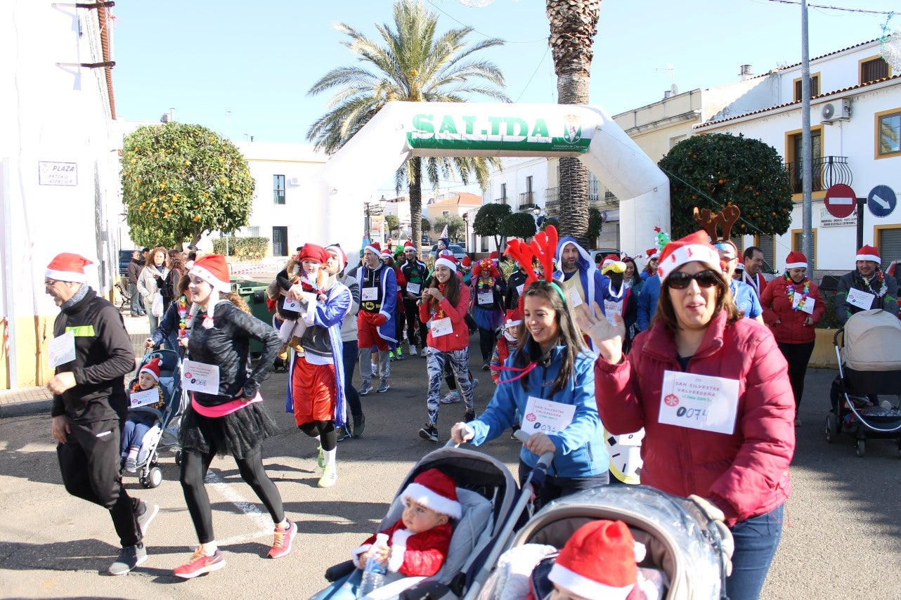 Algnas imágenes de la tercera edición de la San Silvestre Solidaria 2018, celebrada en Valverde de Leganés (30-12-2018)
