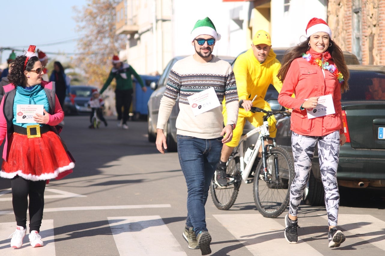 Algunas imágenes de la tercera edición de la San Silvestre Solidaria 2018, celebrada en Valverde de Leganés (30-12-2018)