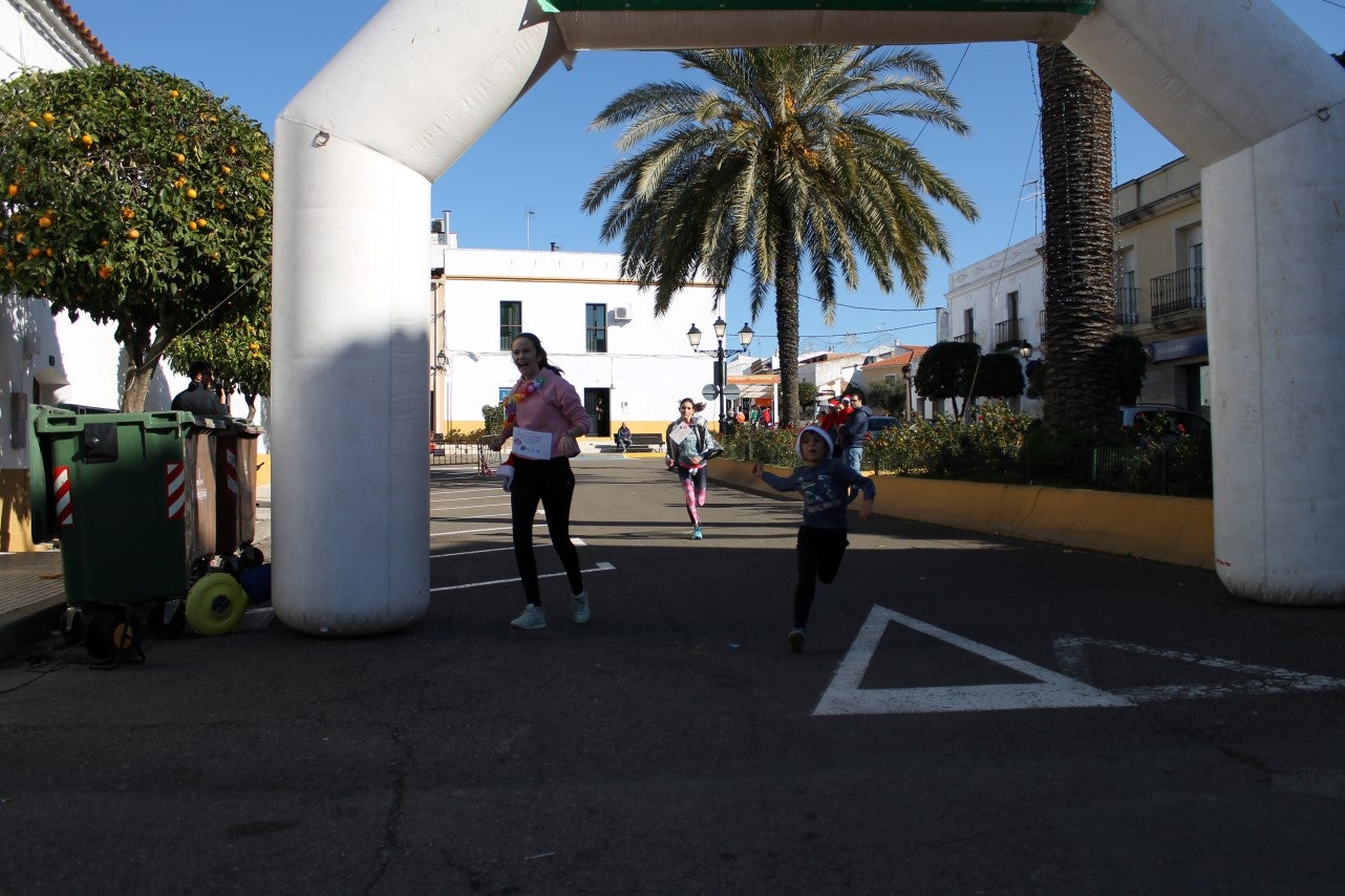 Algunas imágenes de la tercera edición de la San Silvestre Solidaria 2018, celebrada en Valverde de Leganés (30-12-2018)