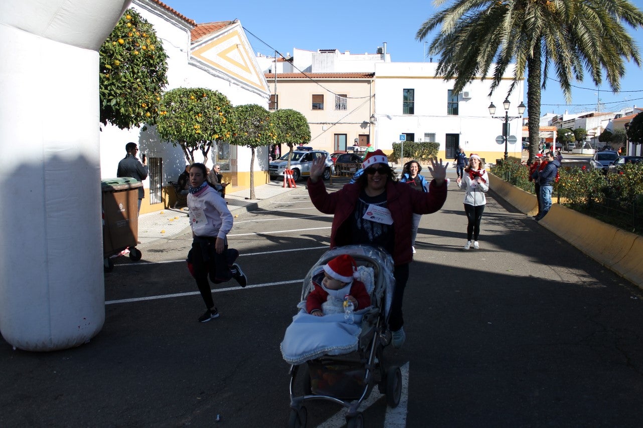 Algunas imágenes de la tercera edición de la San Silvestre Solidaria 2018, celebrada en Valverde de Leganés (30-12-2018)