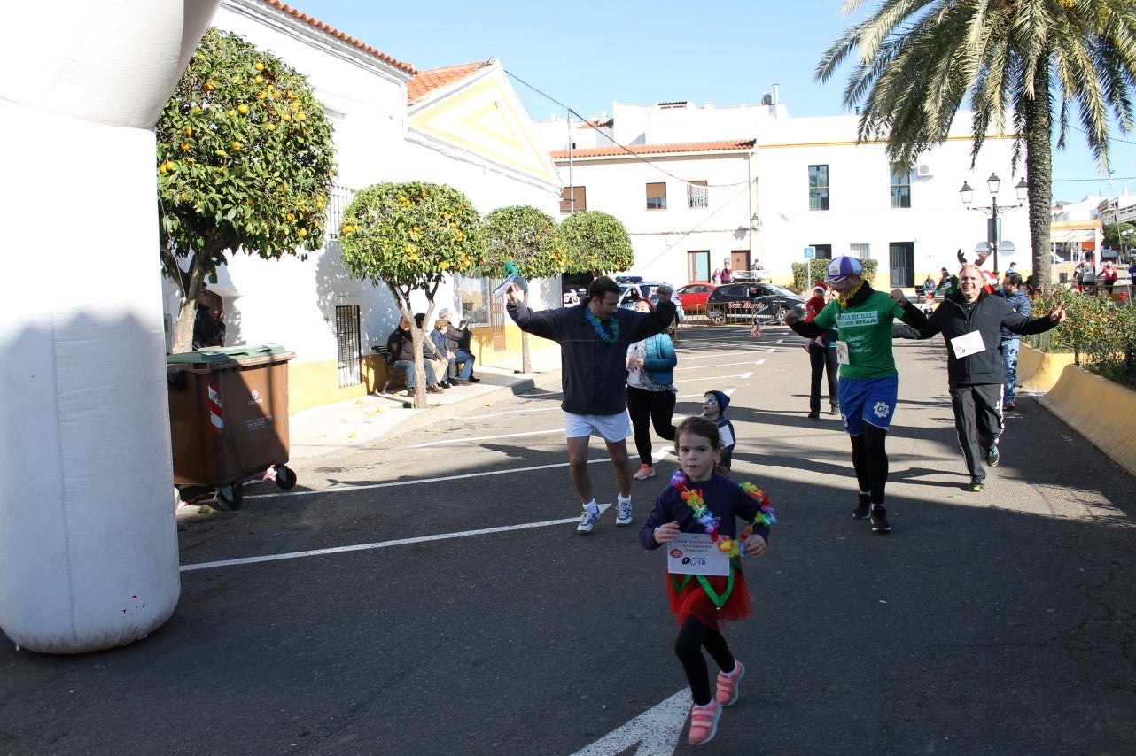 Algunas imágenes de la tercera edición de la San Silvestre Solidaria 2018, celebrada en Valverde de Leganés (30-12-2018)