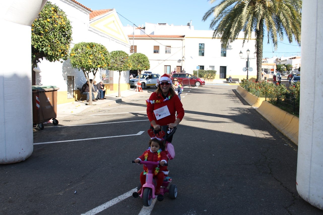 Algunas imágenes de la tercera edición de la San Silvestre Solidaria 2018, celebrada en Valverde de Leganés (30-12-2018)