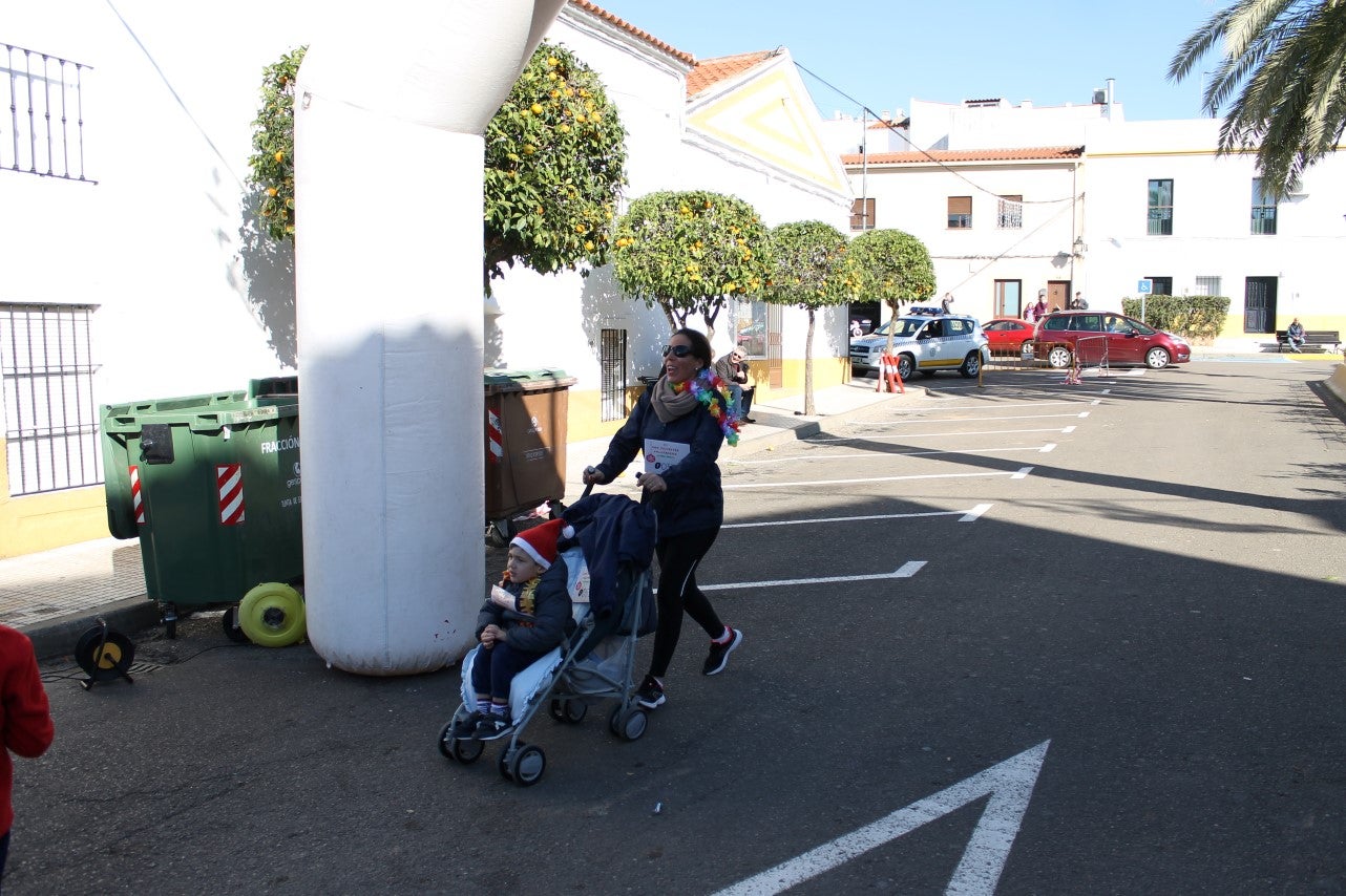 Algunas imágenes de la tercera edición de la San Silvestre Solidaria 2018, celebrada en Valverde de Leganés (30-12-2018)