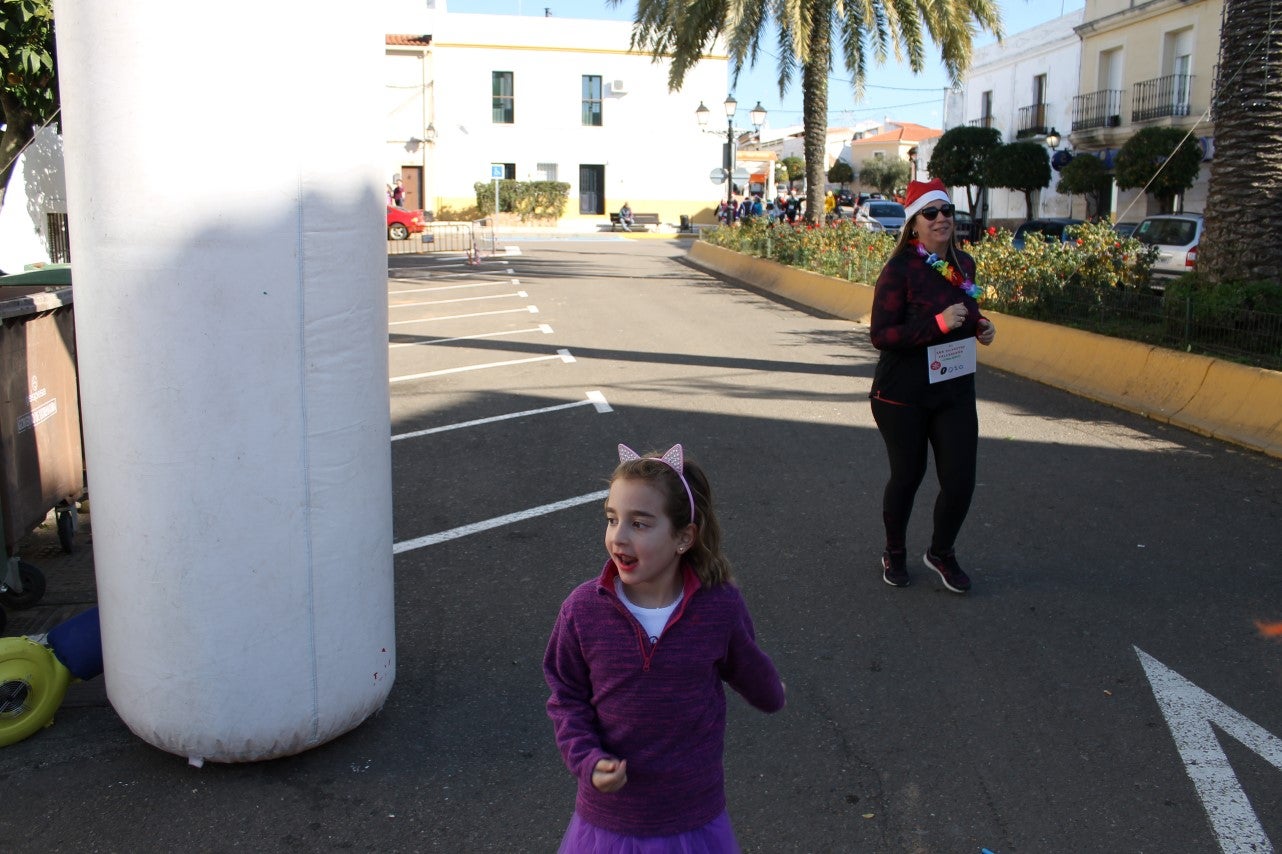 Algunas imágenes de la tercera edición de la San Silvestre Solidaria 2018, celebrada en Valverde de Leganés (30-12-2018)