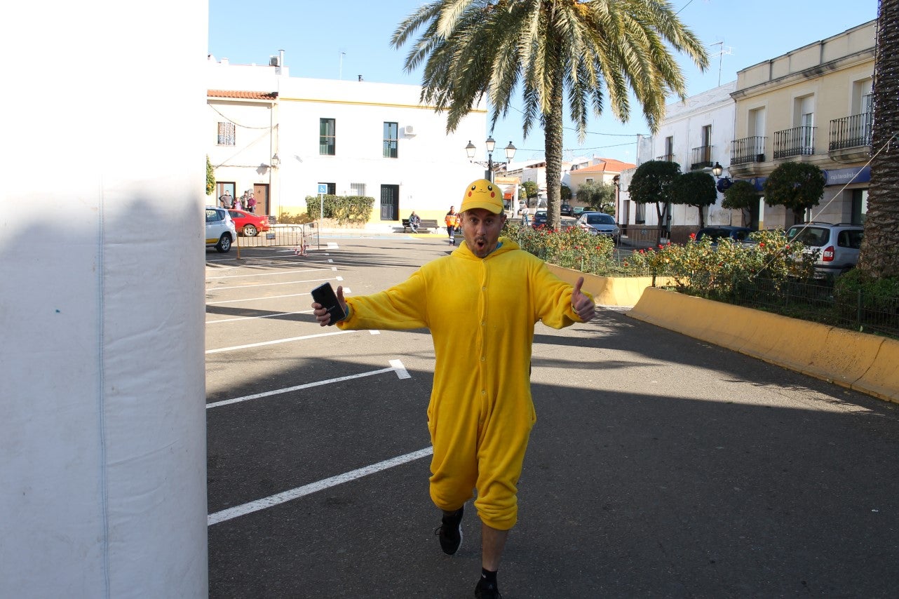 Algunas imágenes de la tercera edición de la San Silvestre Solidaria 2018, celebrada en Valverde de Leganés (30-12-2018)