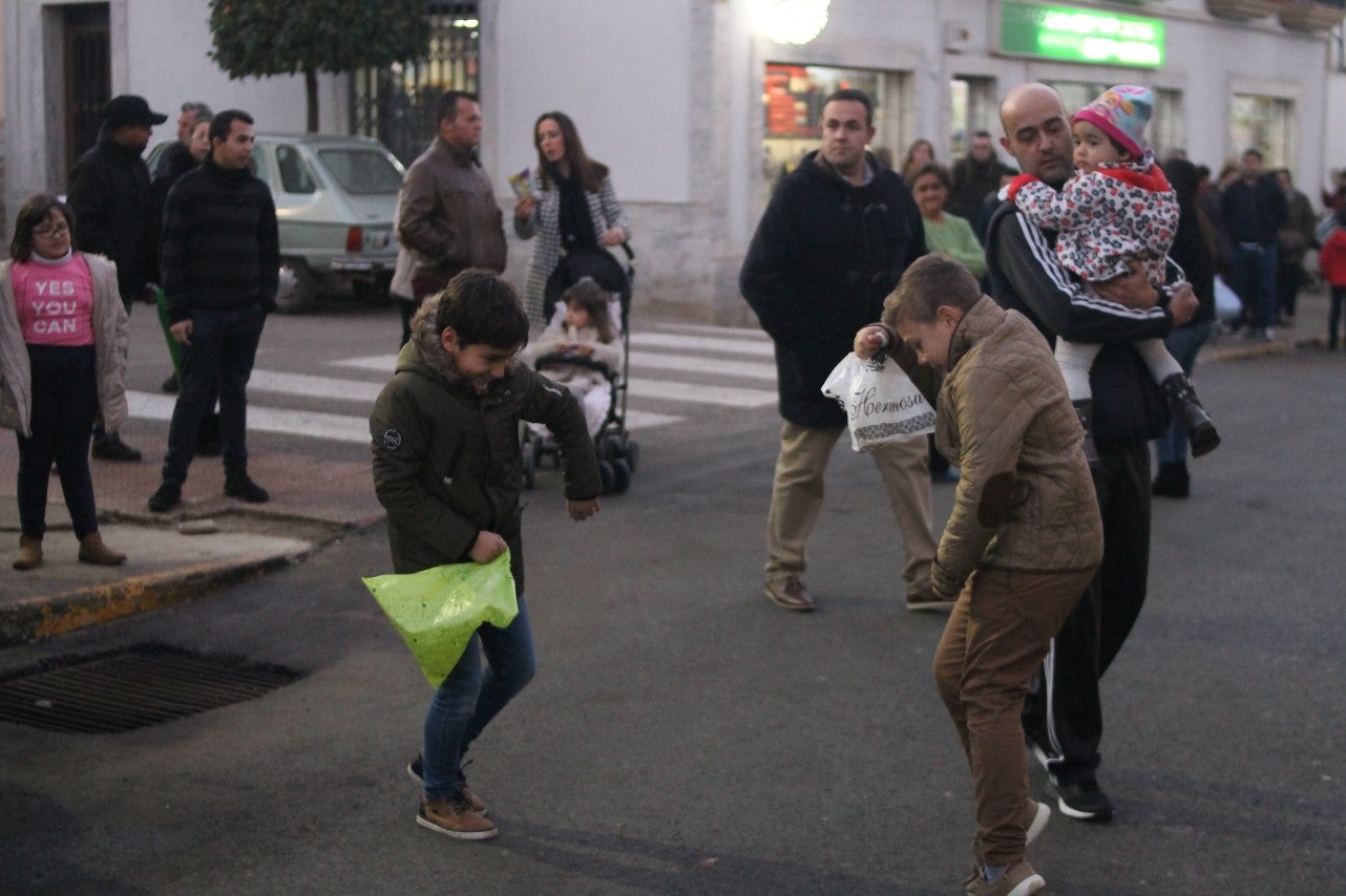 Imágenes de la cabalgata de Los Reyes Magos de Oriente en Valverde de Leganés (05-01-2019)
