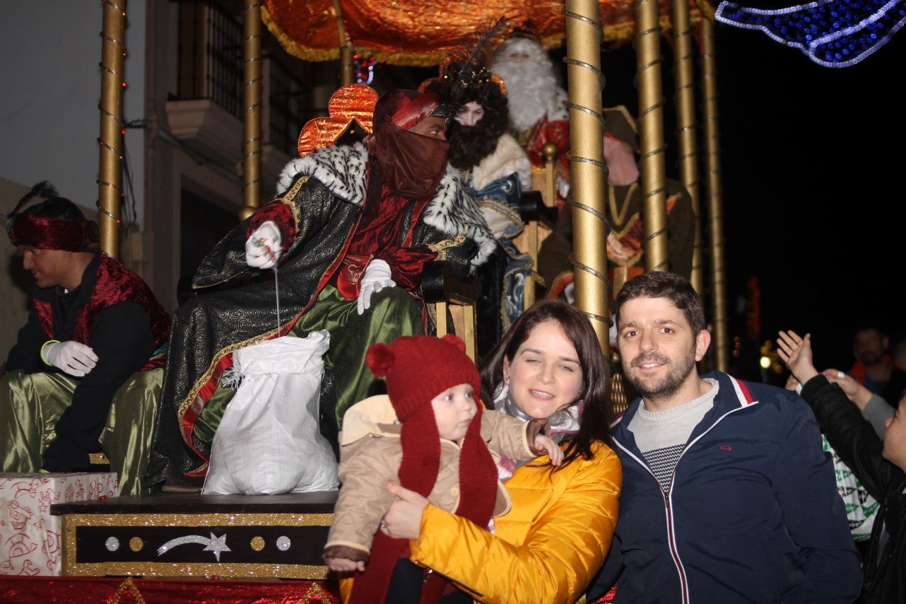 Algunas imágenes de la cabalgata de Los Reyes Magos de Oriente en Valverde de Leganés (05-01-2019)