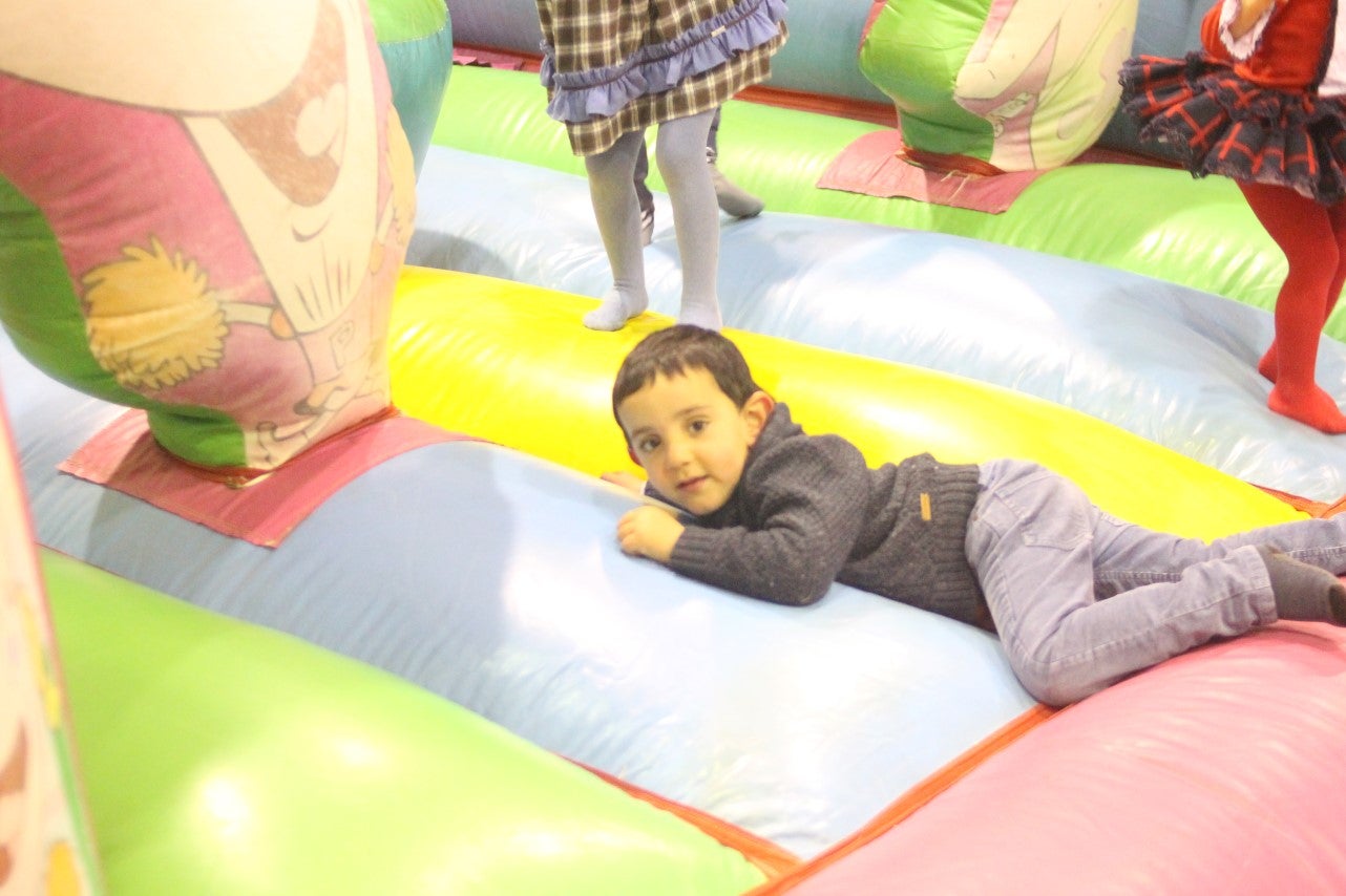 Algunas imágenes de la cabalgata de Los Reyes Magos de Oriente en Valverde de Leganés (05-01-2019)