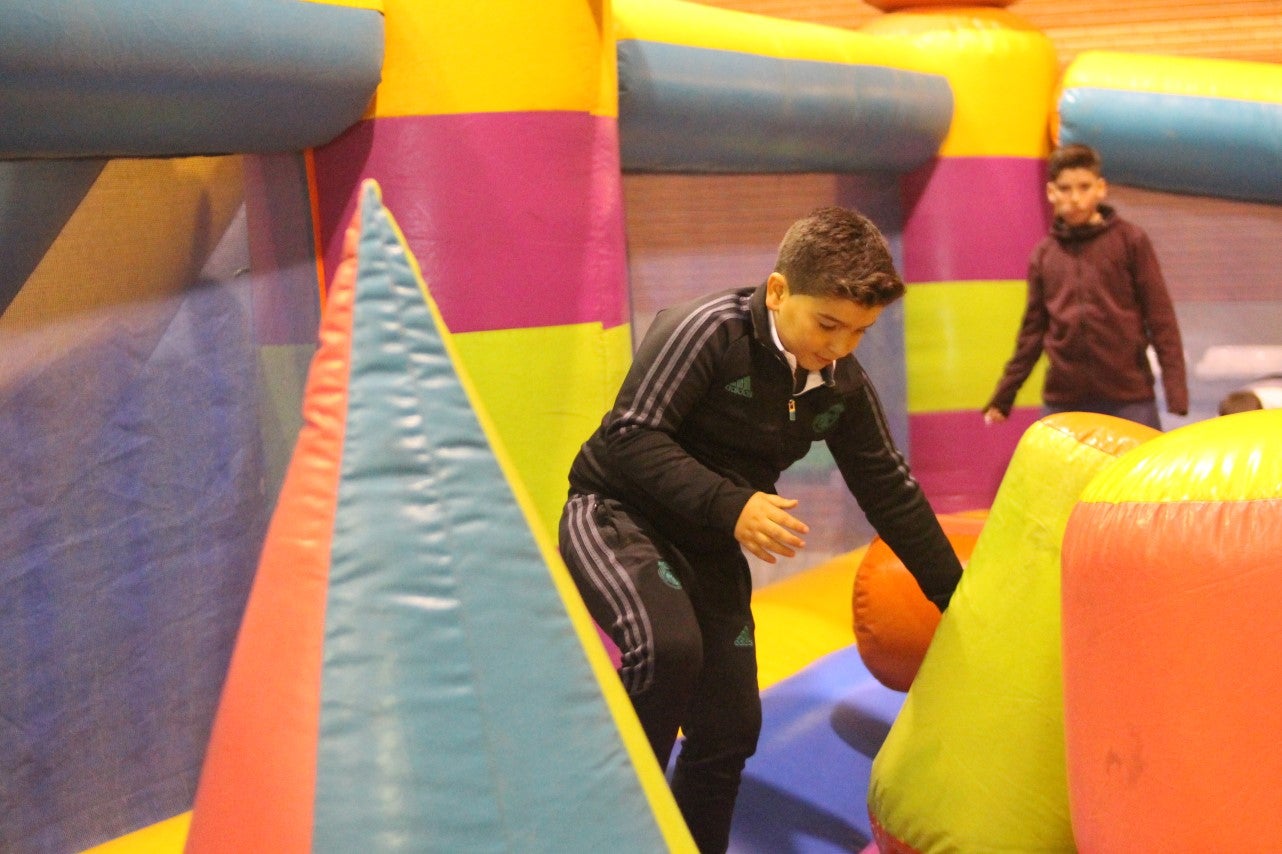 Algunas imágenes de la cabalgata de Los Reyes Magos de Oriente en Valverde de Leganés (05-01-2019)