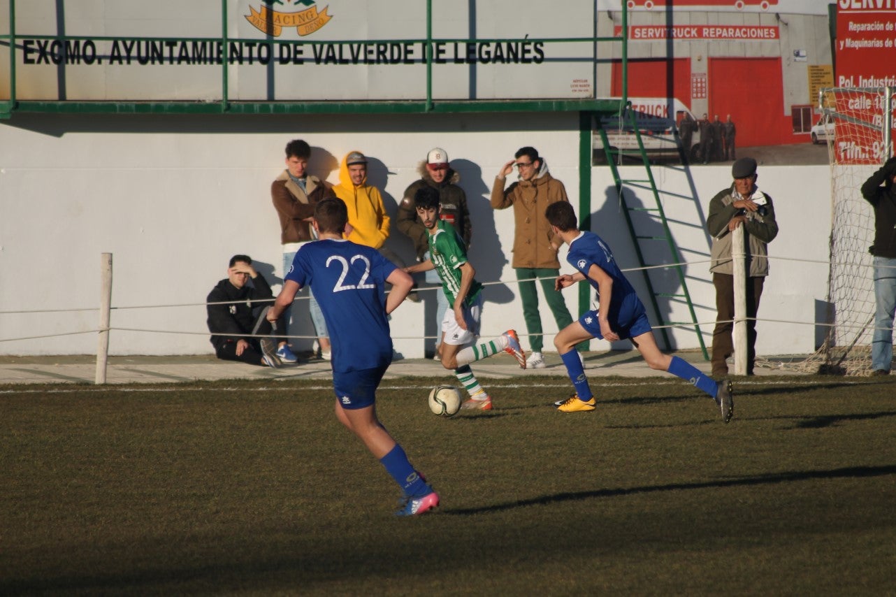 Imágenes del encuentro de juveniles de la doceava jornada de liga disputado en el Municipal de San Roque y que acabó 6-3 (12-01-2019)