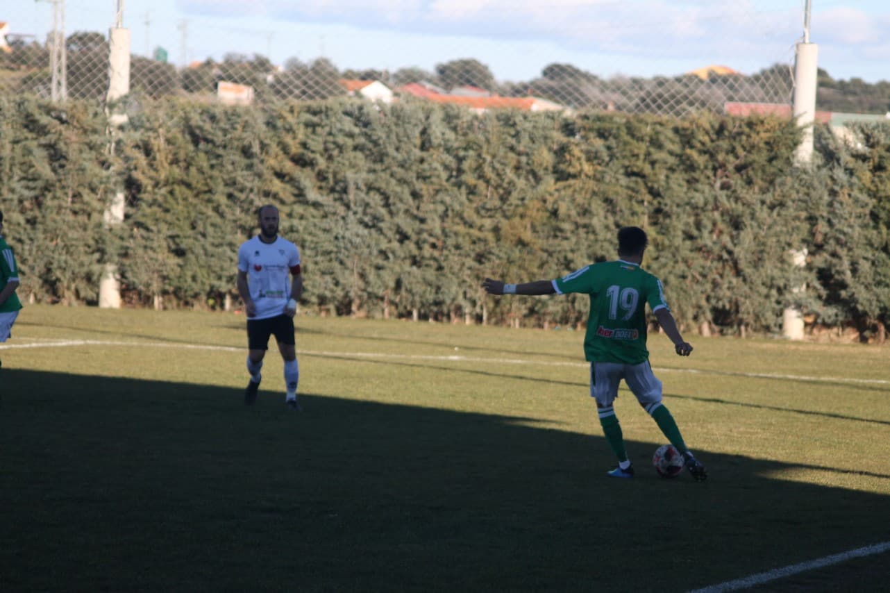 Imágenes del encuentro de la 21ª jornada de liga de Tercera División disputado en el Municipal de San Roque y que acabó 0-2 (20-01-2019)