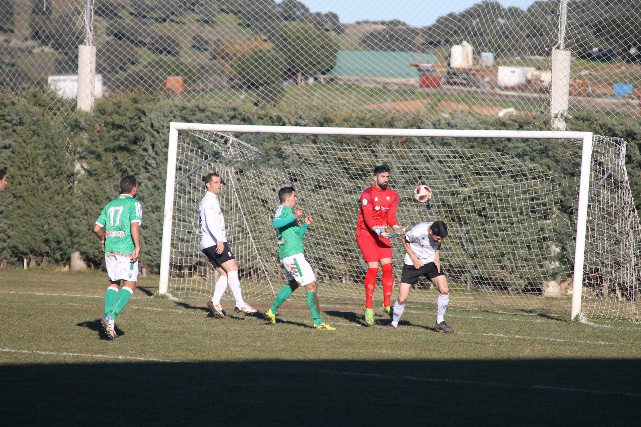 Imágenes del encuentro de la 21ª jornada de liga de Tercera División disputado en el Municipal de San Roque y que acabó 0-2 (20-01-2019)