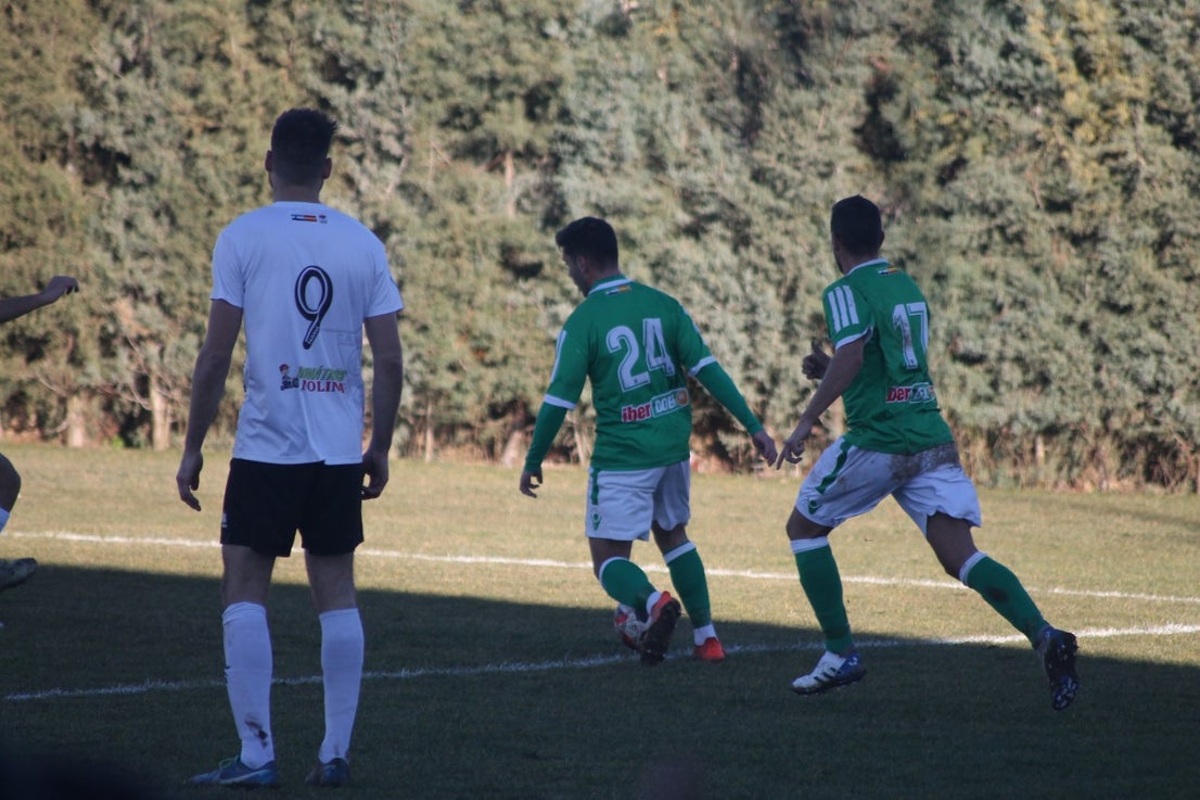Imágenes del encuentro de la 21ª jornada de liga de Tercera División disputado en el Municipal de San Roque y que acabó 0-2 (20-01-2019)