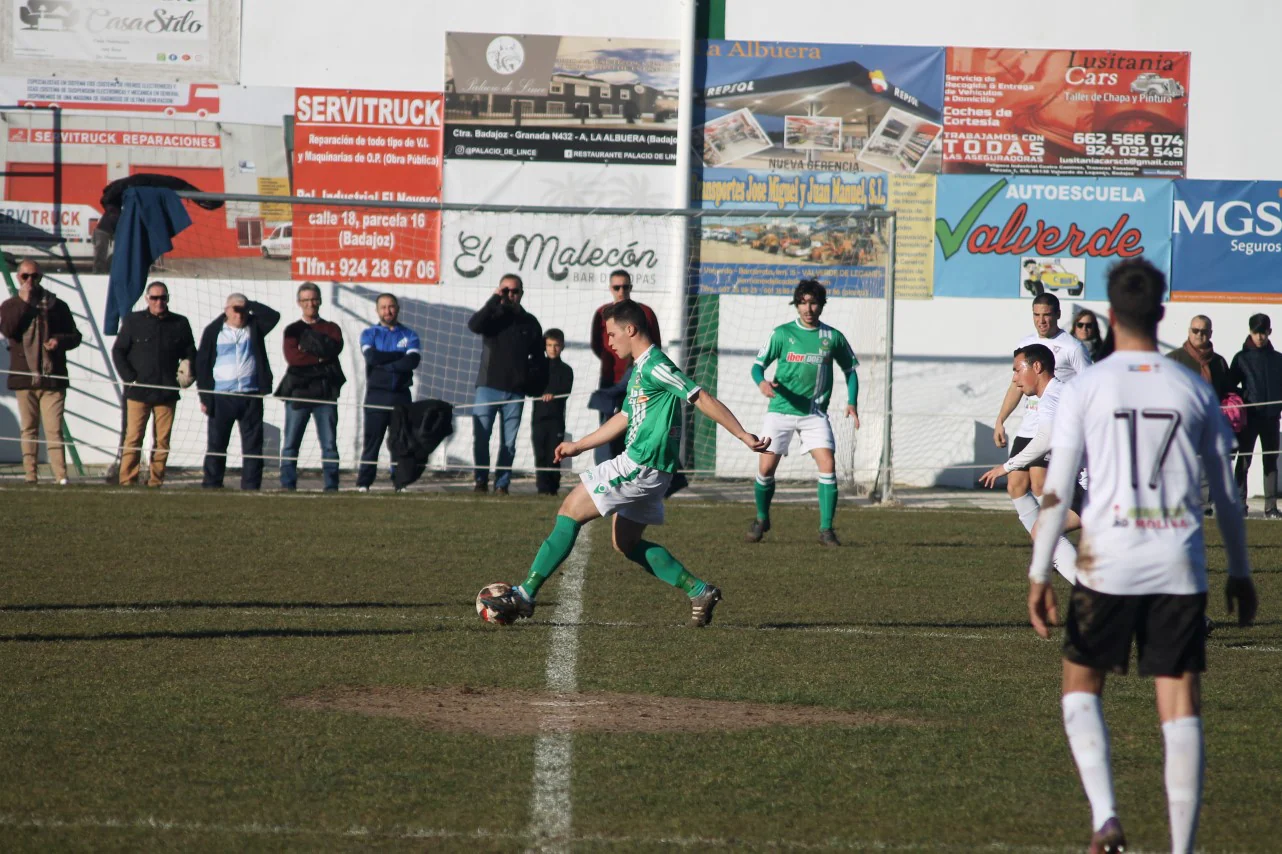 Imágenes del encuentro de la 21ª jornada de liga de Tercera División disputado en el Municipal de San Roque y que acabó 0-2 (20-01-2019)