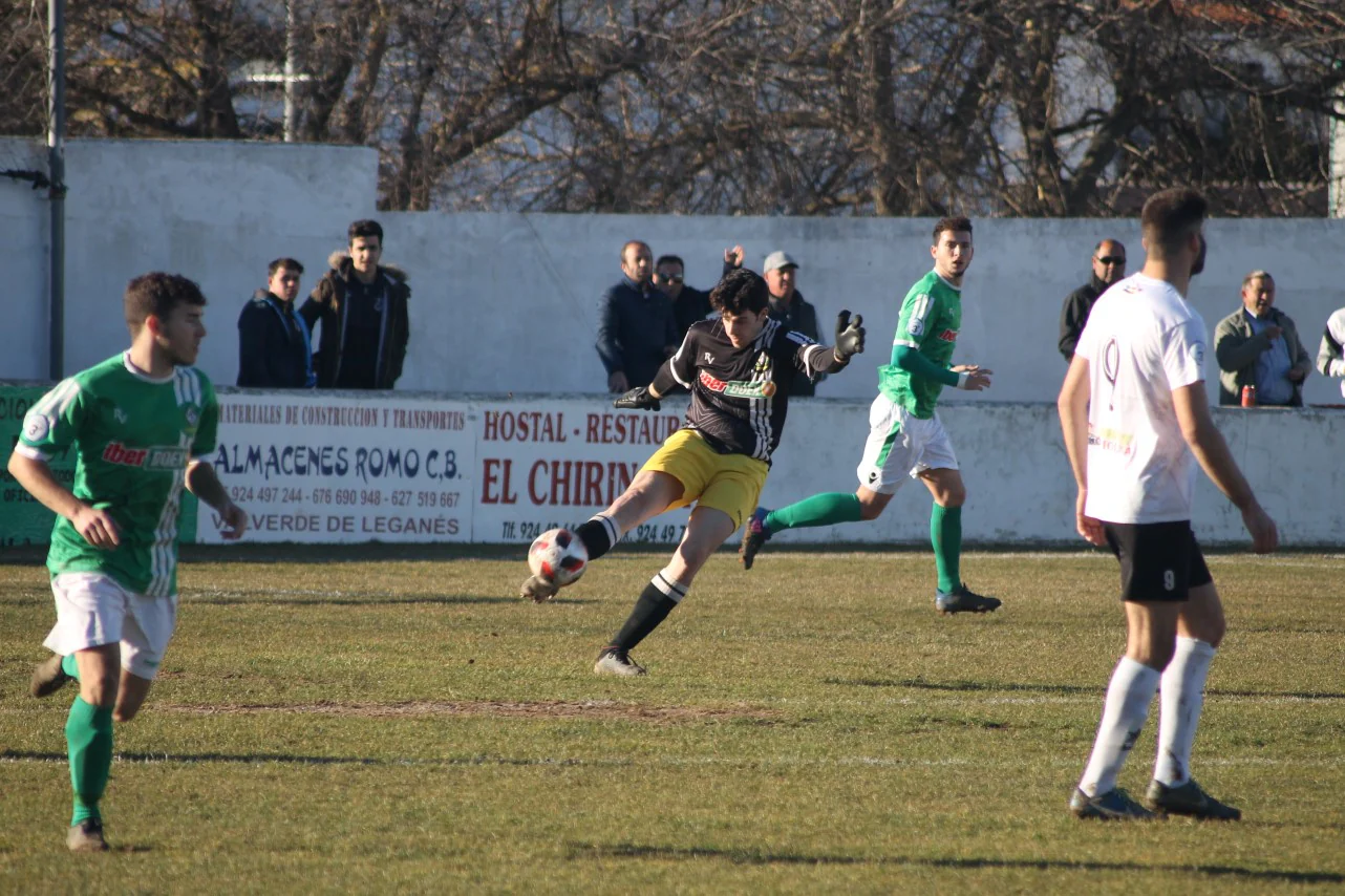 Imágenes del encuentro de la 21ª jornada de liga de Tercera División disputado en el Municipal de San Roque y que acabó 0-2 (20-01-2019)