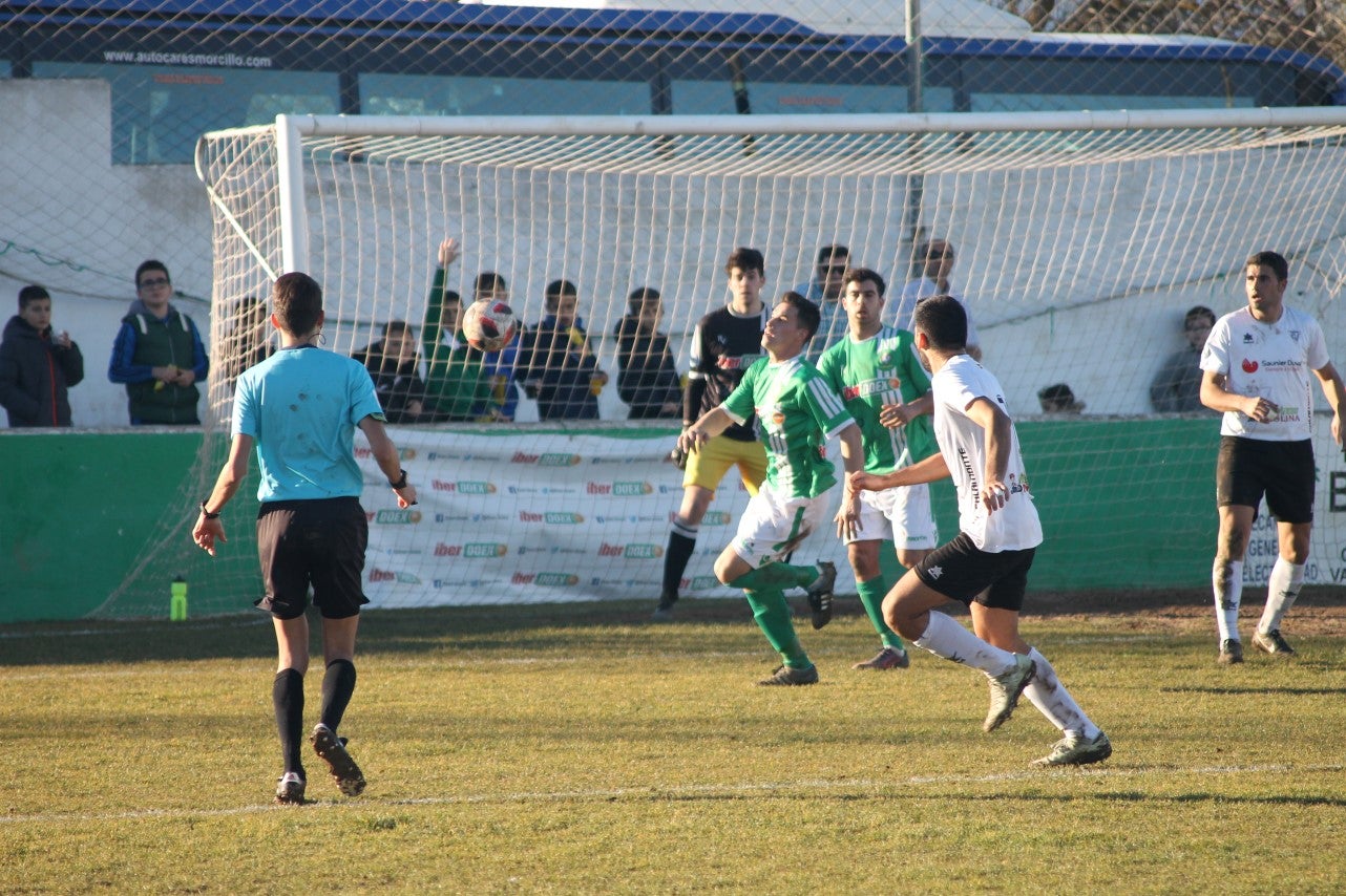 Imágenes del encuentro de la 21ª jornada de liga de Tercera División disputado en el Municipal de San Roque y que acabó 0-2 (20-01-2019)