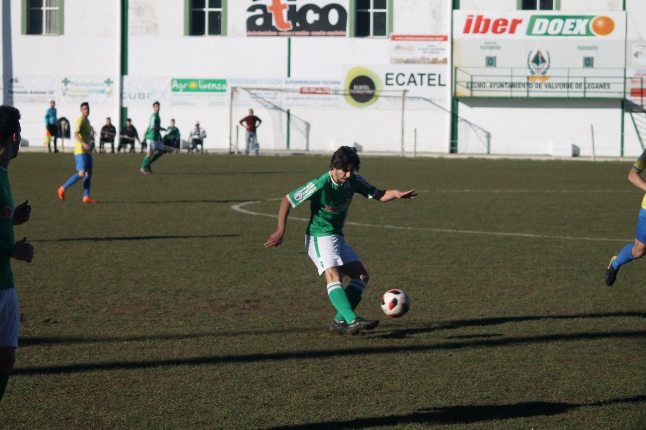 Imágenes del encuentro de la vigesimotercera jornada de liga de Tercera División, disputado en el Municipal de San Roque y que terminó 6-2 (03-02-2019)