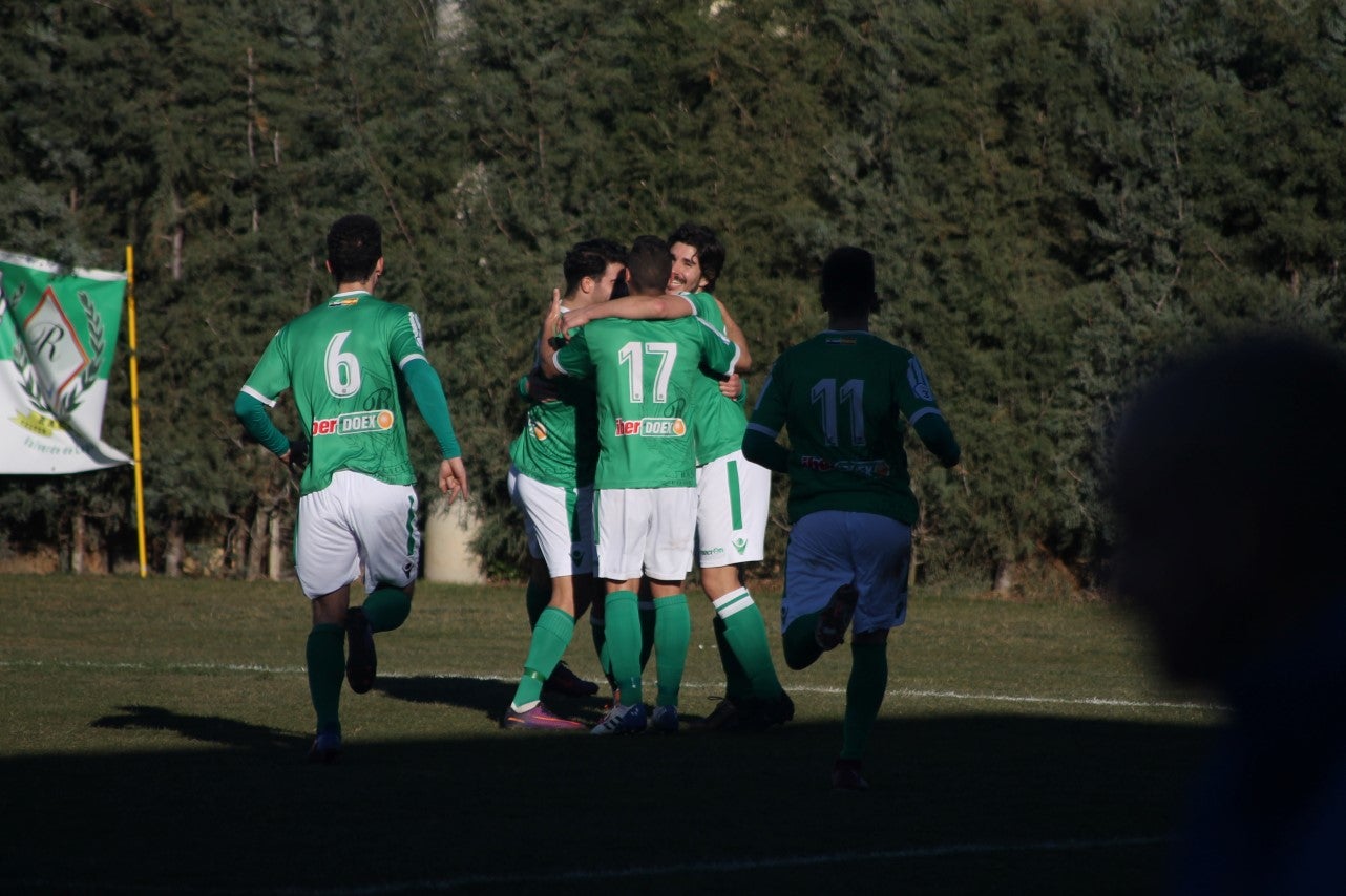 Imágenes del encuentro de la vigesimotercera jornada de liga de Tercera División, disputado en el Municipal de San Roque y que terminó 6-2 (03-02-2019)