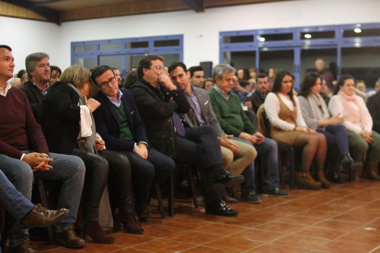 Imágenes de la presentación de la candidatura de Manolo Borrego a la alcaldía del ayuntamiento de Valverde, con la visita del presidente de la Junta, Guillermo Fernández Vara (08-02-2019)