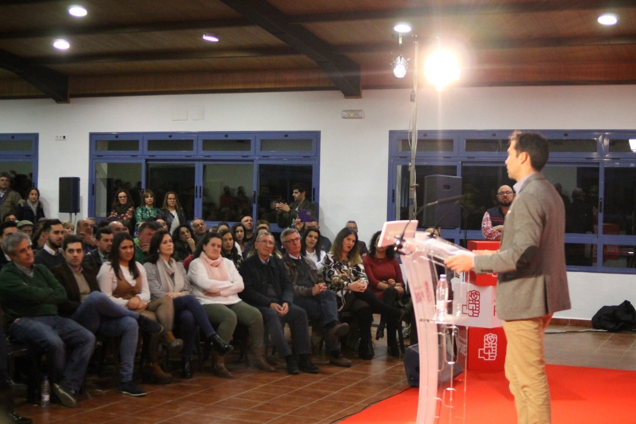 Imágenes de la presentación de la candidatura de Manolo Borrego a la alcaldía del ayuntamiento de Valverde, con la visita del presidente de la Junta, Guillermo Fernández Vara (08-02-2019)