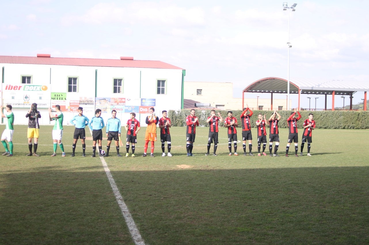 Imágenes del encuentro de la vigesimoquinta jornada de liga de Tercera División, disputado en el Municipal de San Roque, y que finalizó por 2-1 (17-02-2019)
