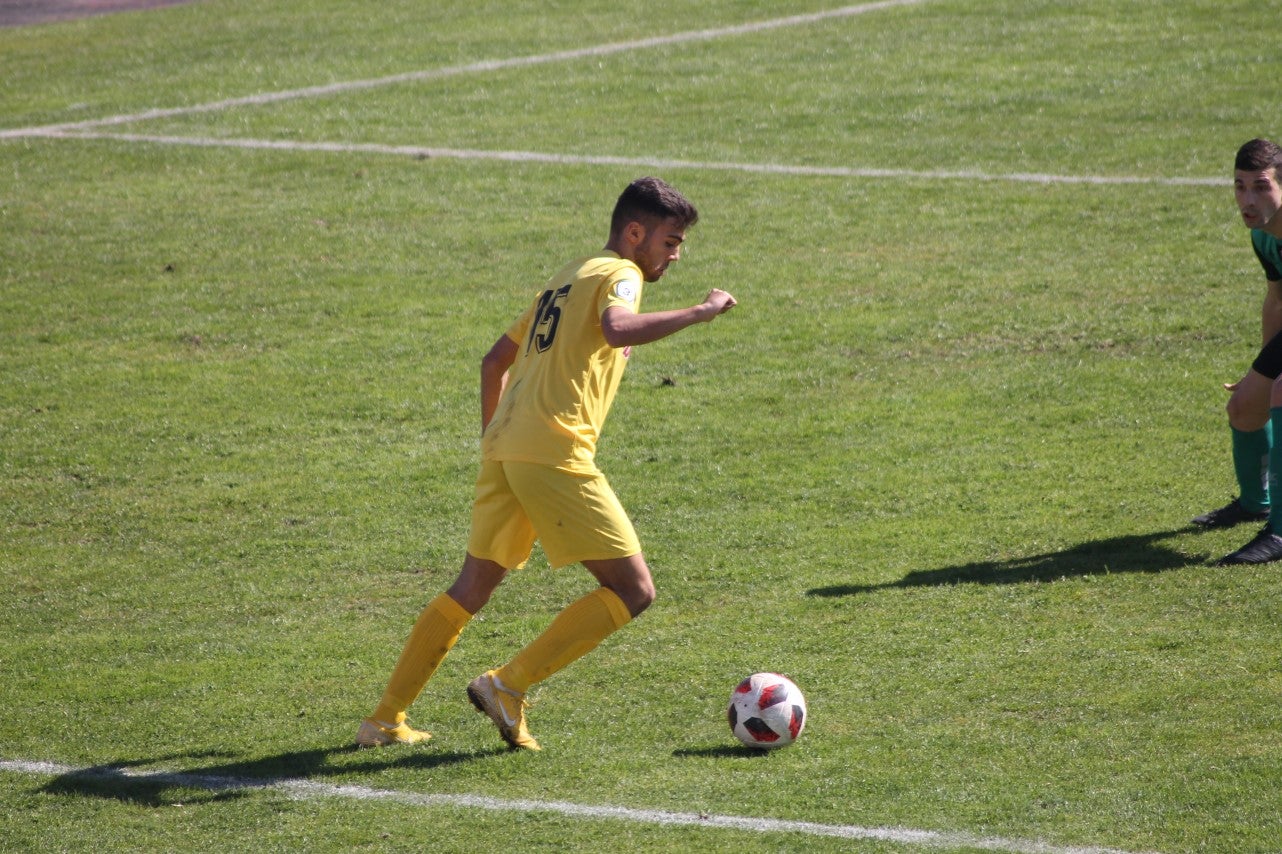 Imágenes del encuentro de la vigesimosexta joranda de liga de Tercera División, disputado en Jerez de los Caballeros y que acabó (24-22-2019)