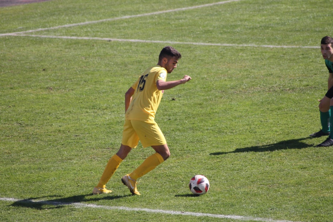 Imágenes del encuentro de la vigesimosexta joranda de liga de Tercera División, disputado en Jerez de los Caballeros y que acabó (24-22-2019)