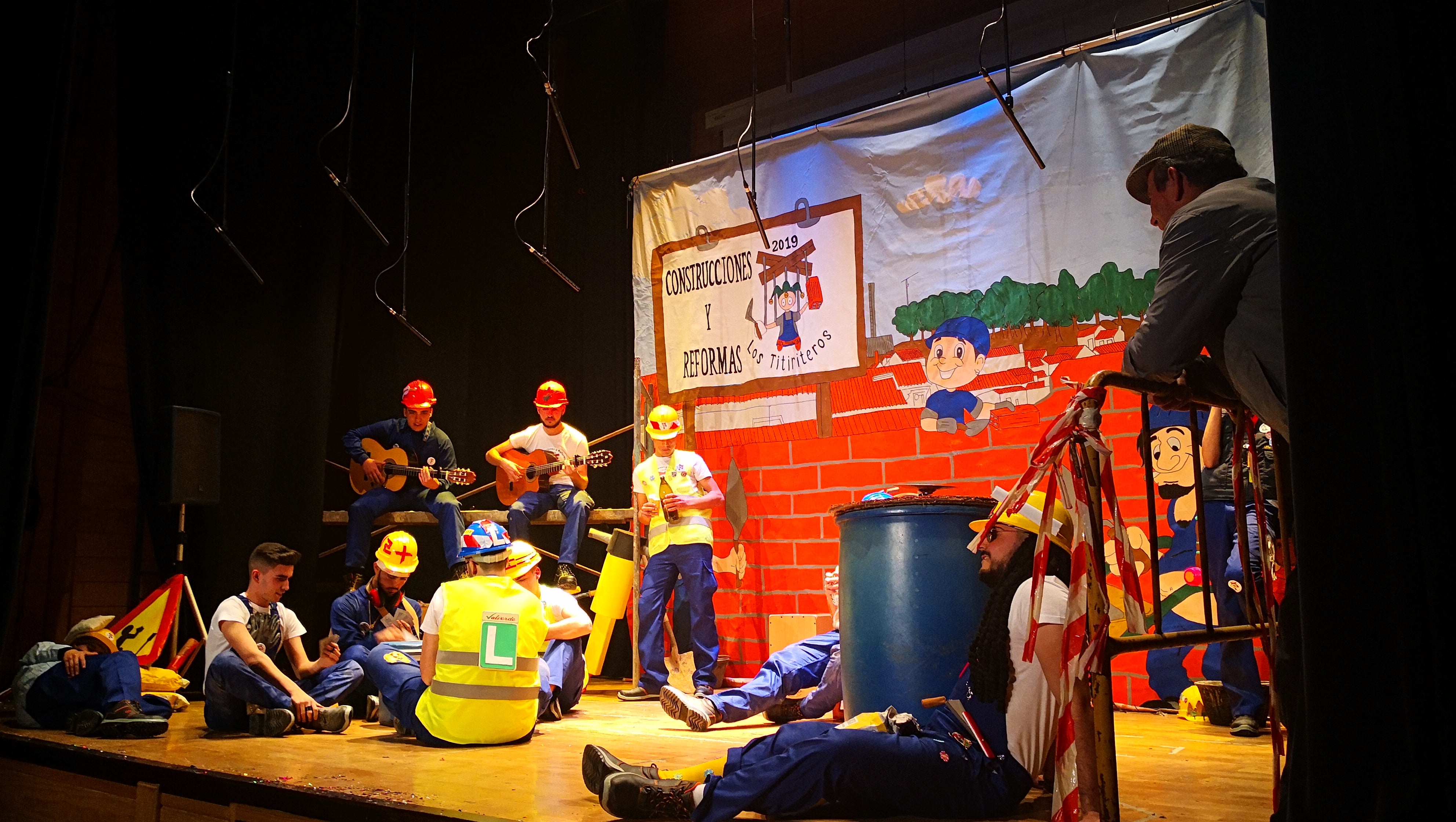 Actuación de Los Titiriteros en el Concurso de Murgas del Carnaval de Valverde de Leganés 2019 (01-03-2019)