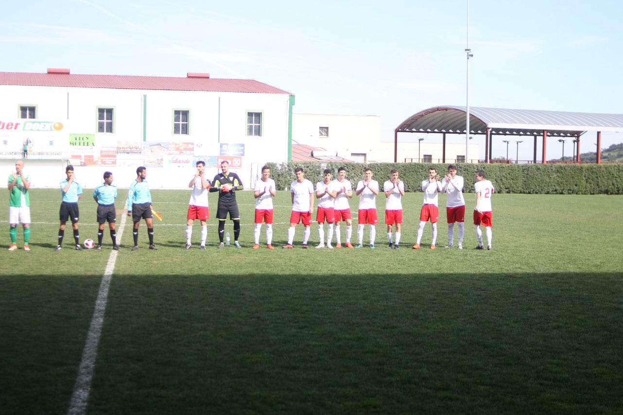 Imágenes del encuentro correspondiente a la vigesimoséptima jornada de liga de Tercera División disputado en el Municipal de San Roque, que acabó 3-2 (03-03-2019)