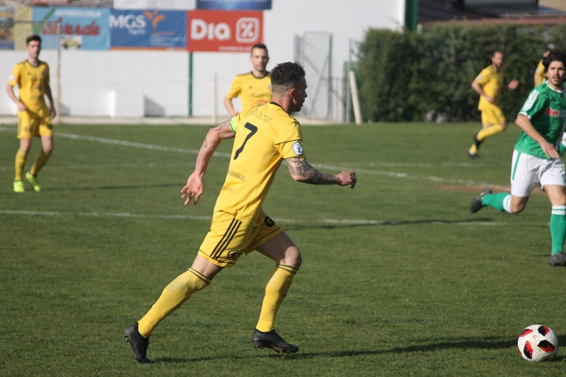 Imágenes del encuentro de la vigesimonovena jornada de liga de Tercera División disputado en el Municipal de San Roque y que finalizó con empate a cero (17-03-2019I