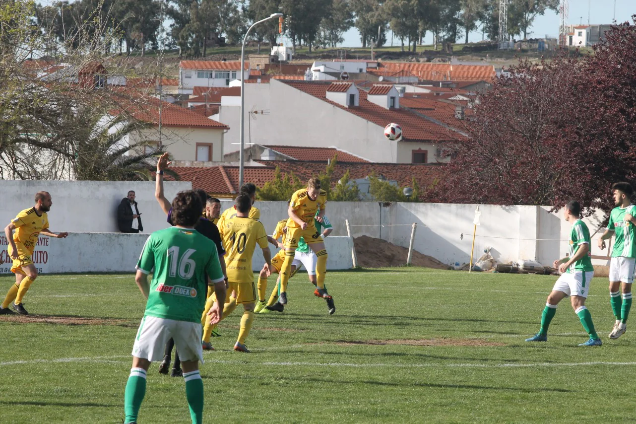 Imágenes del encuentro de la vigesimonovena jornada de liga de Tercera División disputado en el Municipal de San Roque y que finalizó con empate a cero (17-03-2019I