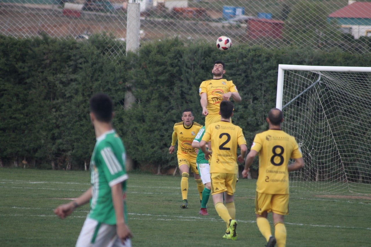 Imágenes del encuentro de la vigesimonovena jornada de liga de Tercera División disputado en el Municipal de San Roque y que finalizó con empate a cero (17-03-2019I