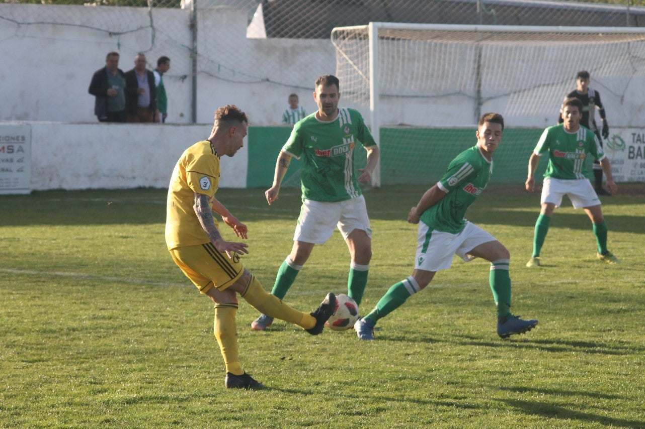 Imágenes del encuentro de la vigesimonovena jornada de liga de Tercera División disputado en el Municipal de San Roque y que finalizó con empate a cero (17-03-2019I