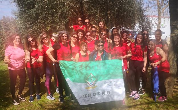 Galería. Las protagonistas apoyando al Racing Valverdeño