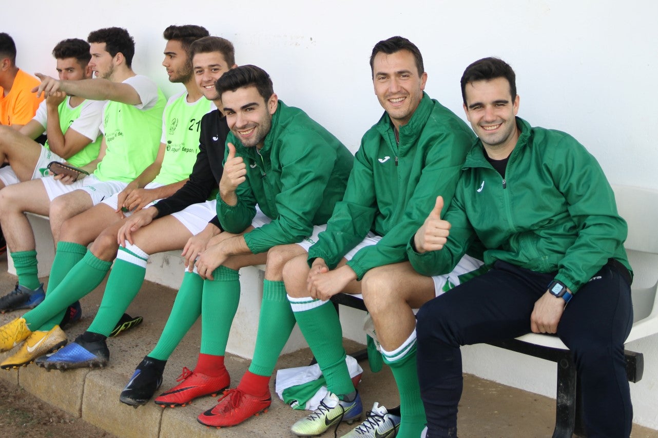 Imágenes del encuentro de la trigesimoprimera jornada de Tercera División disputado en el Municipal de San roque y que acabó con 1-2 (31-03-2019)