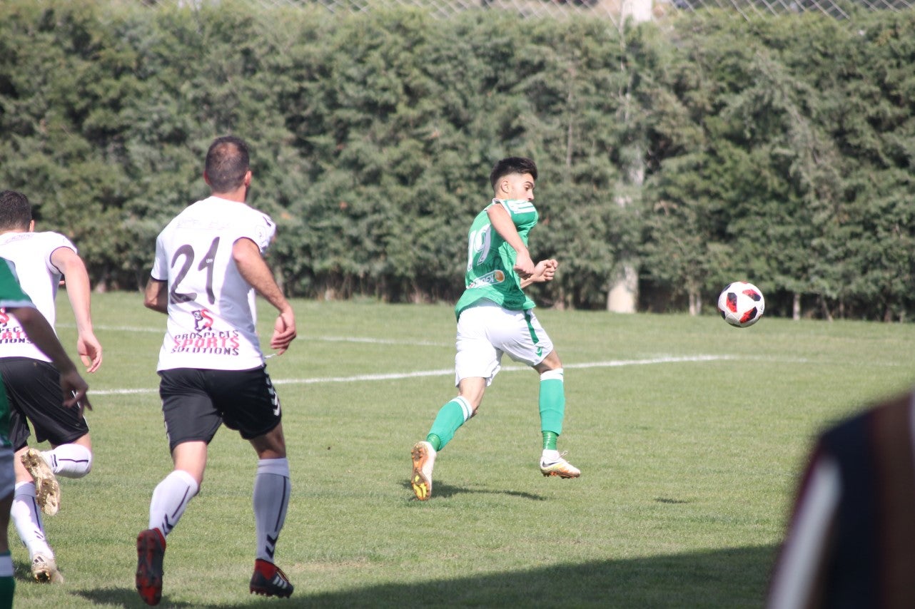 Imágenes del encuentro de la trigesimoprimera jornada de Tercera División disputado en el Municipal de San roque y que acabó con 1-2 (31-03-2019)