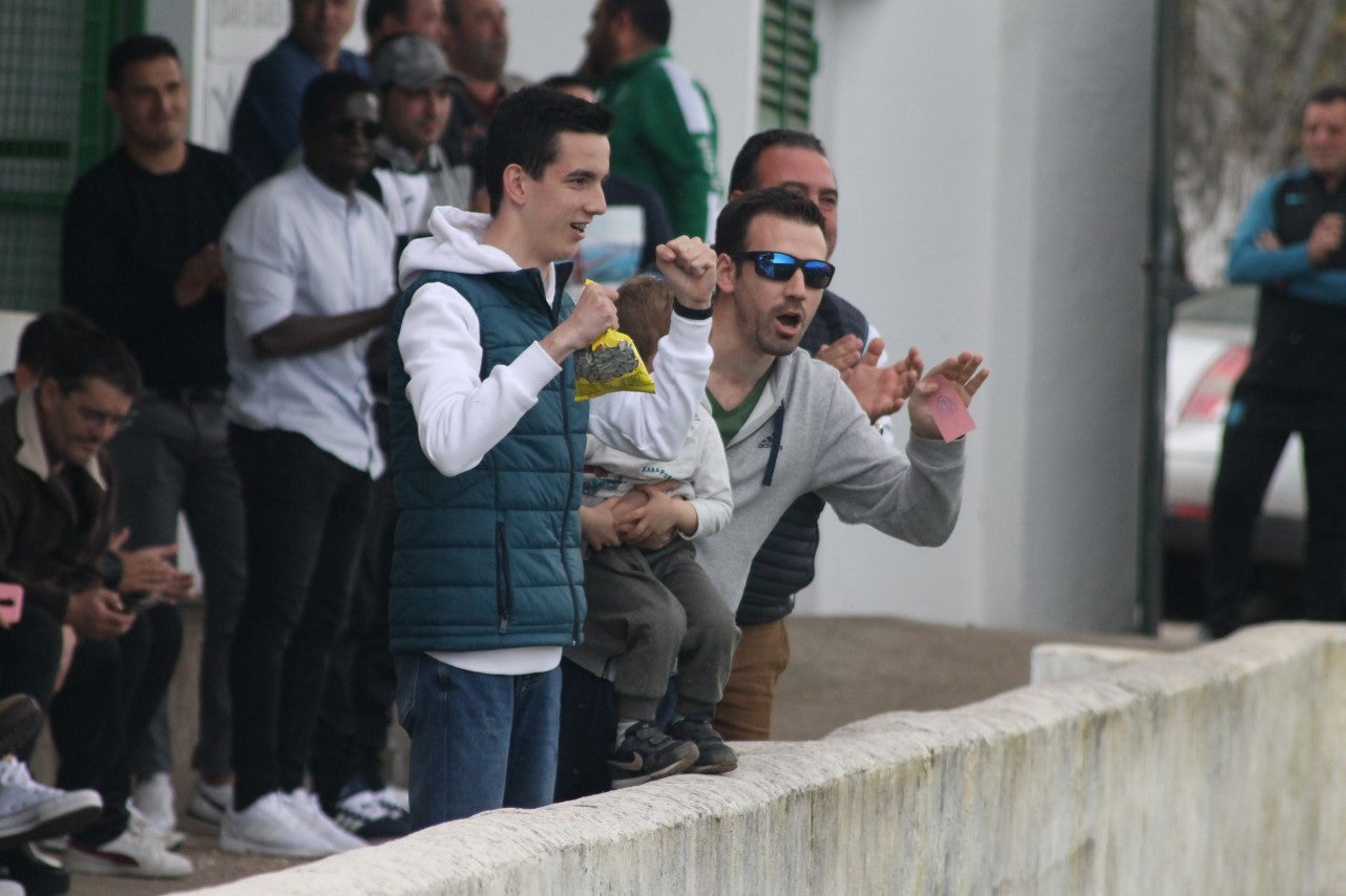 Imágenes del encuentro de la trigésimo primera jornada de Tercera División disputado en el Municipal de San roque y que acabó con 1-2 (31-03-2019)