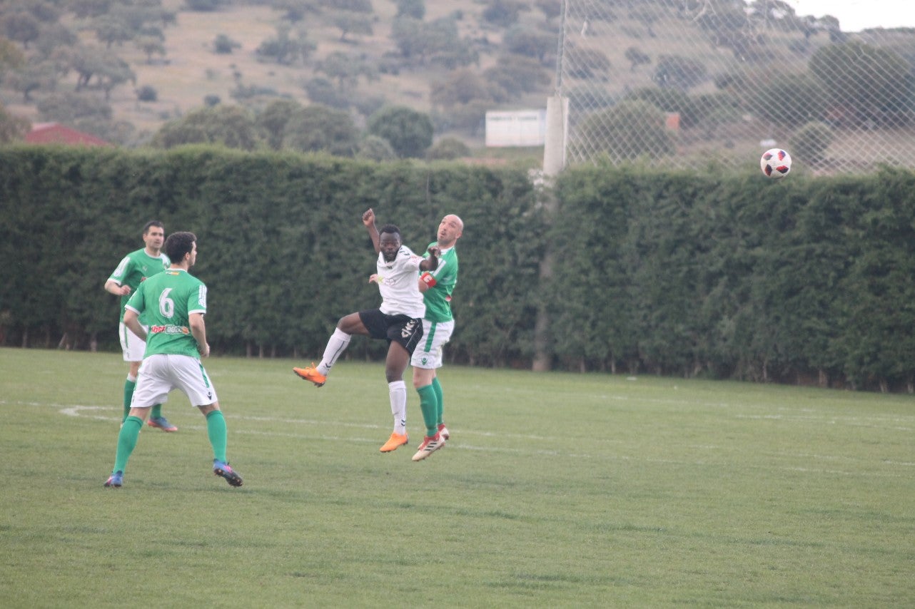 Imágenes del encuentro de la trigésimo primera jornada de Tercera División disputado en el Municipal de San roque y que acabó con 1-2 (31-03-2019)