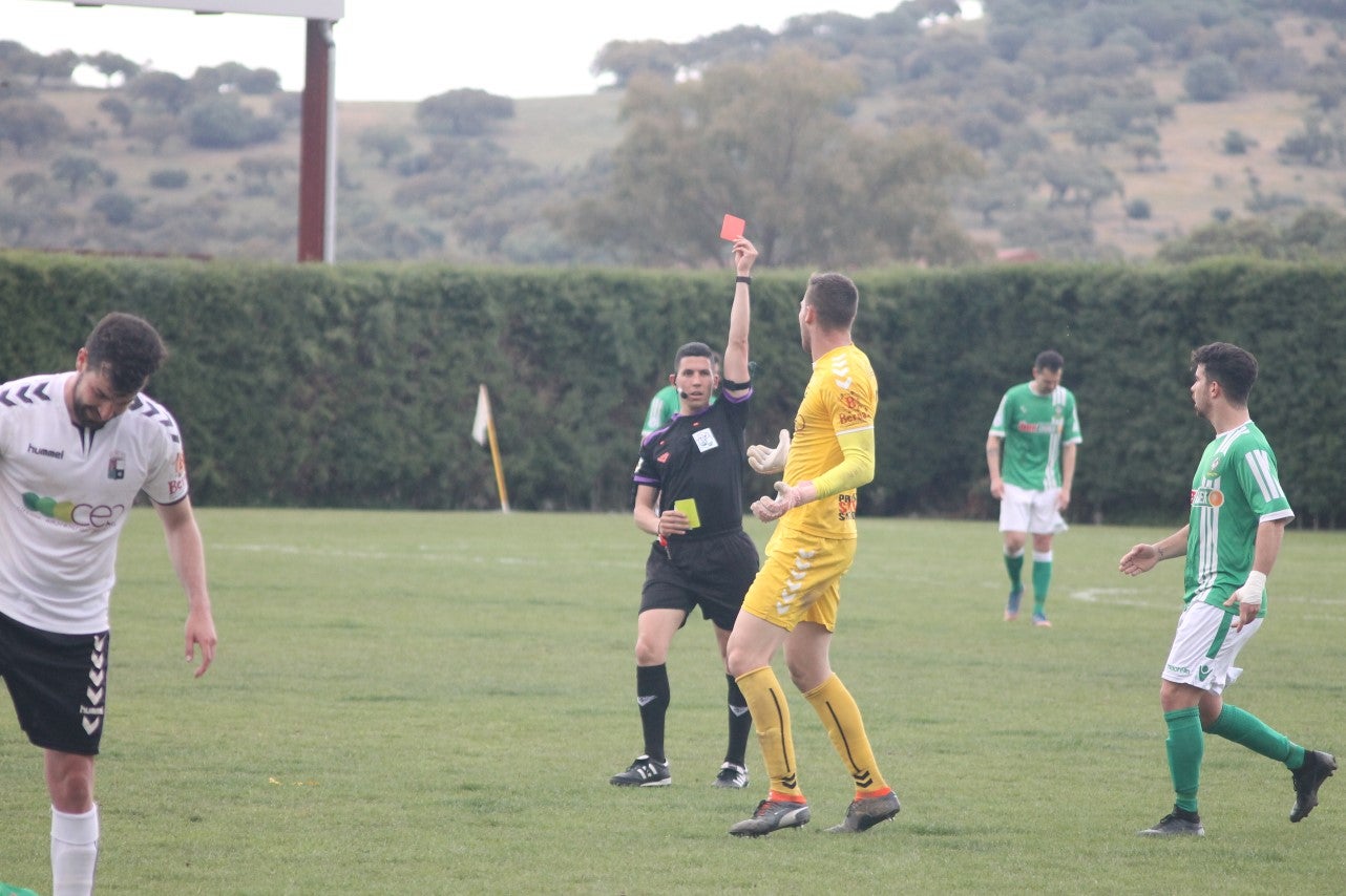 Imágenes del encuentro de la trigésimo primera jornada de Tercera División disputado en el Municipal de San roque y que acabó con 1-2 (31-03-2019)