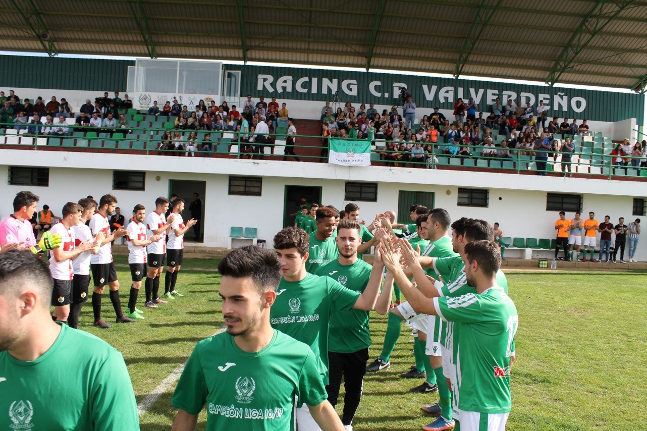 Imágenes del encuentro de la 33ª jornada de liga de la Tercera División disputado en el Municipal de San Roque y que finalizó con 2-1 (14-04-2019)