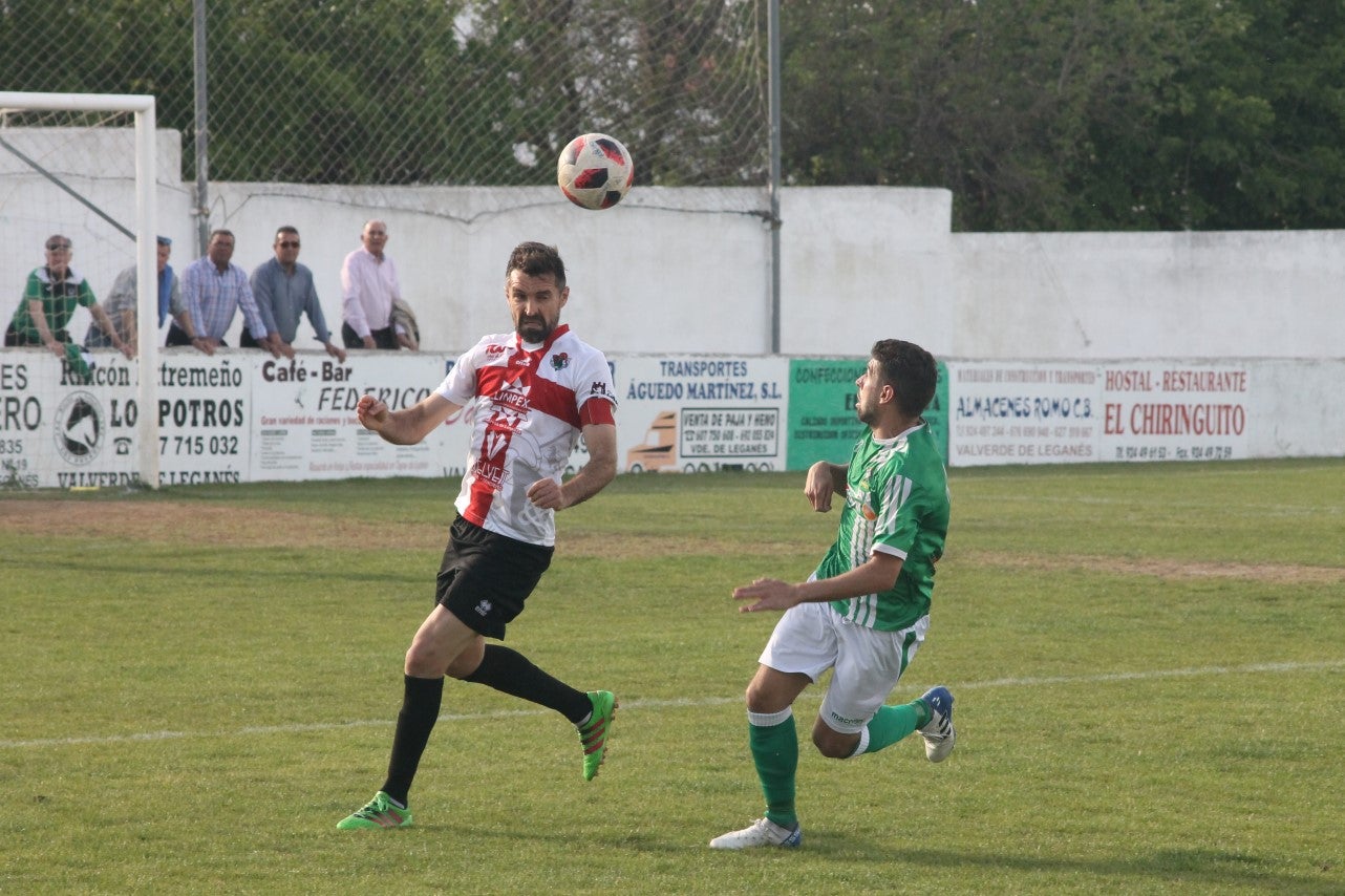 Imágenes del encuentro de la 33ª jornada de liga de la Tercera División disputado en el Municipal de San Roque y que finalizó con 2-1 (14-04-2019)
