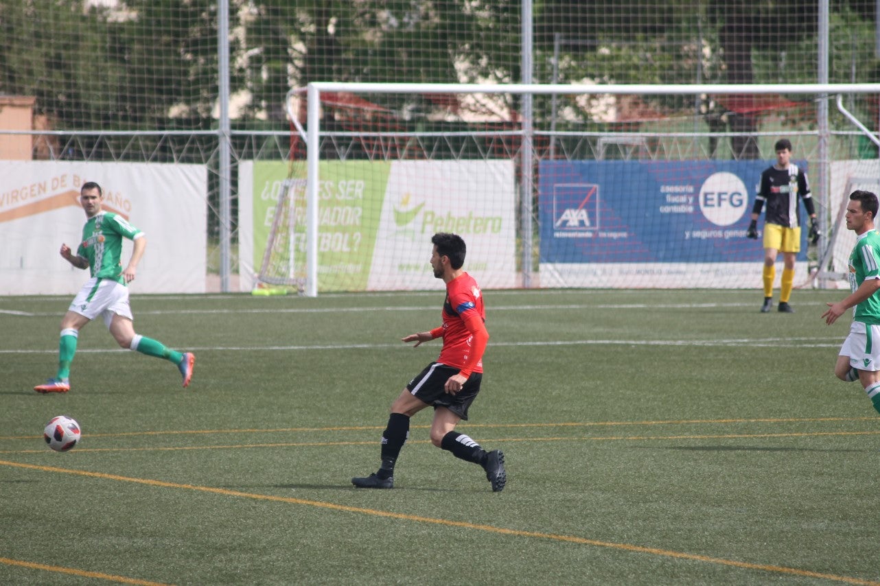 Algunas imágenes del encuentro de la 34ª jornada de Tercera División disputado en Montijo, y que finalizó con empate a uno (18-04-2019)