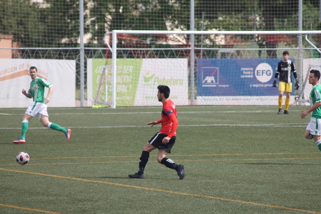 Algunas imágenes del encuentro de la 34ª jornada de Tercera División disputado en Montijo, y que finalizó con empate a uno (18-04-2019)