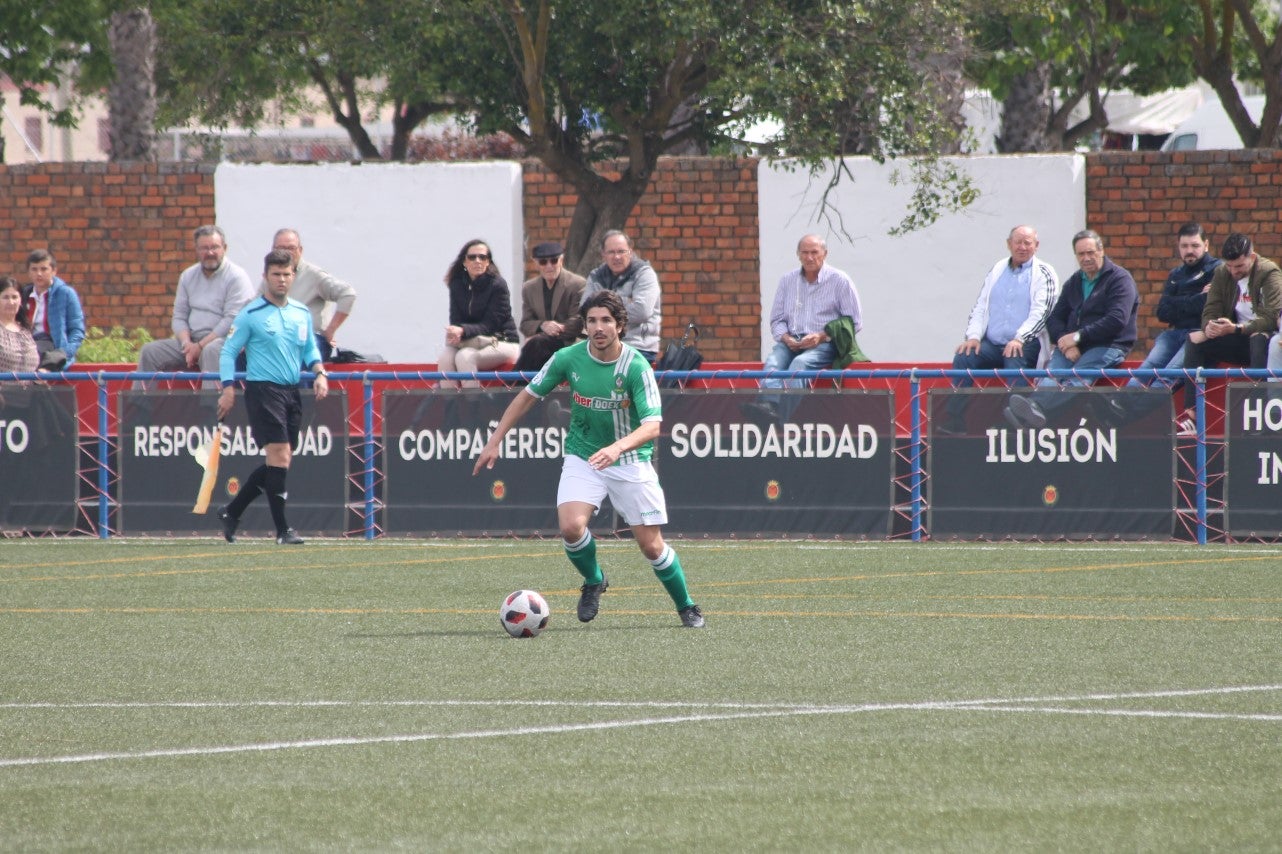 Algunas imágenes del encuentro de la 34ª jornada de Tercera División disputado en Montijo, y que finalizó con empate a uno (18-04-2019)