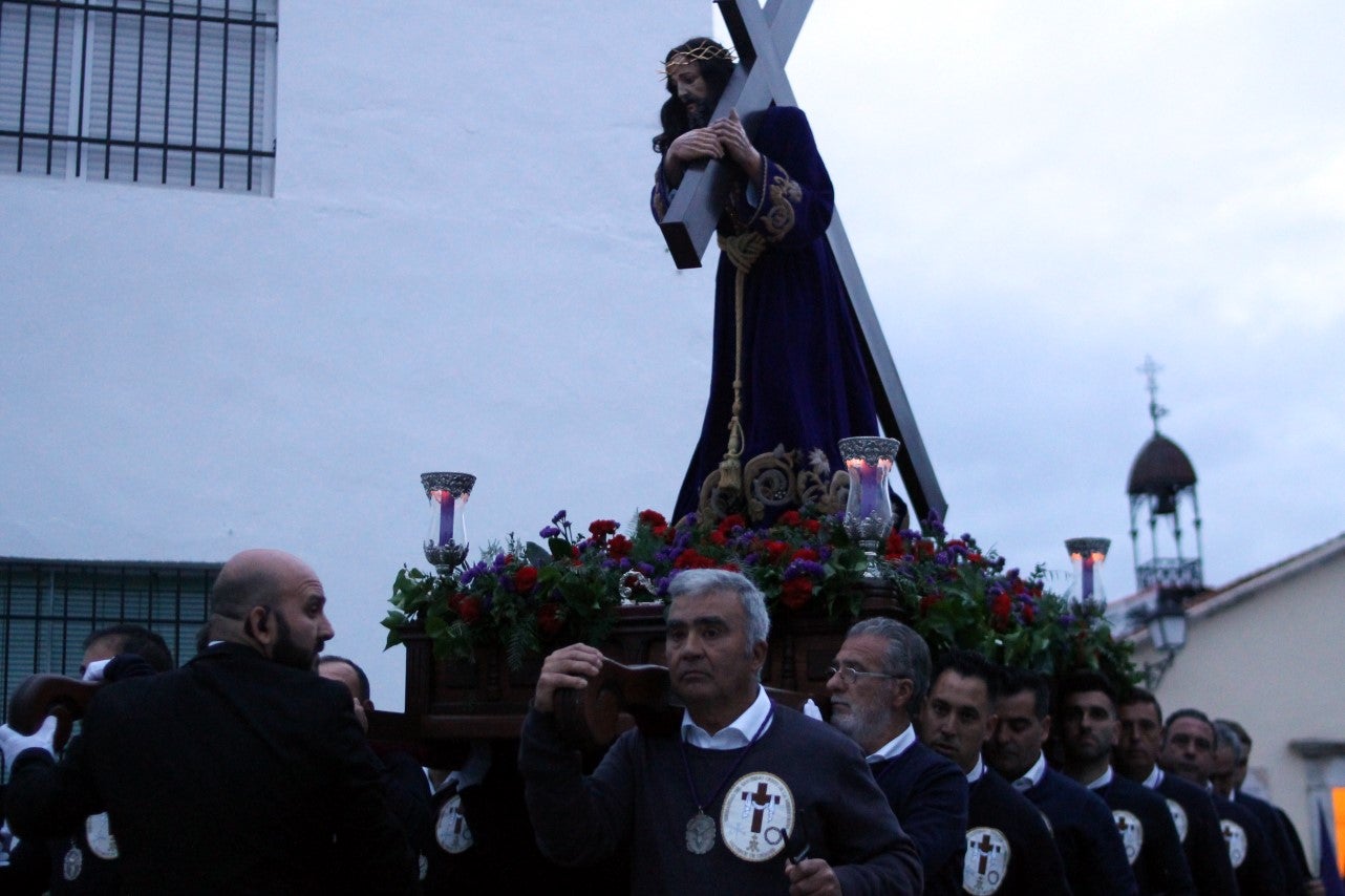 Imágenes de la procesión de Nuestro Señor Jesús Nazareno y la Virgen de los Dolores (17-04-2019)
