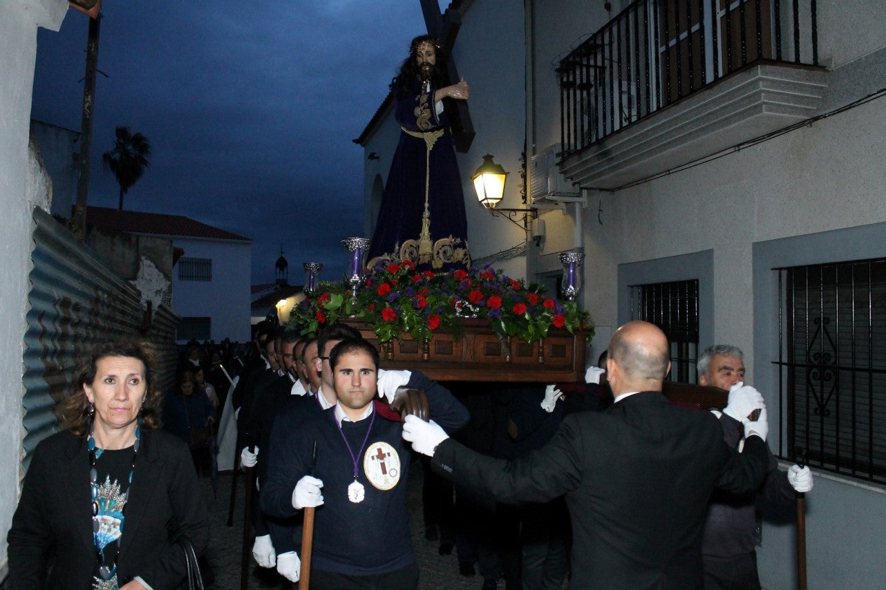 Imágenes de la procesión de Nuestro Señor Jesús Nazareno y la Virgen de los Dolores (17-04-2019)